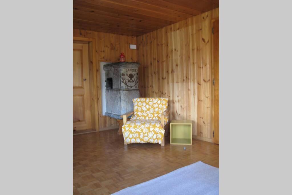 Alpia 26 - Zwei Zimmerwohnung In Traditionellem Walliser Haus Gasenried المظهر الخارجي الصورة